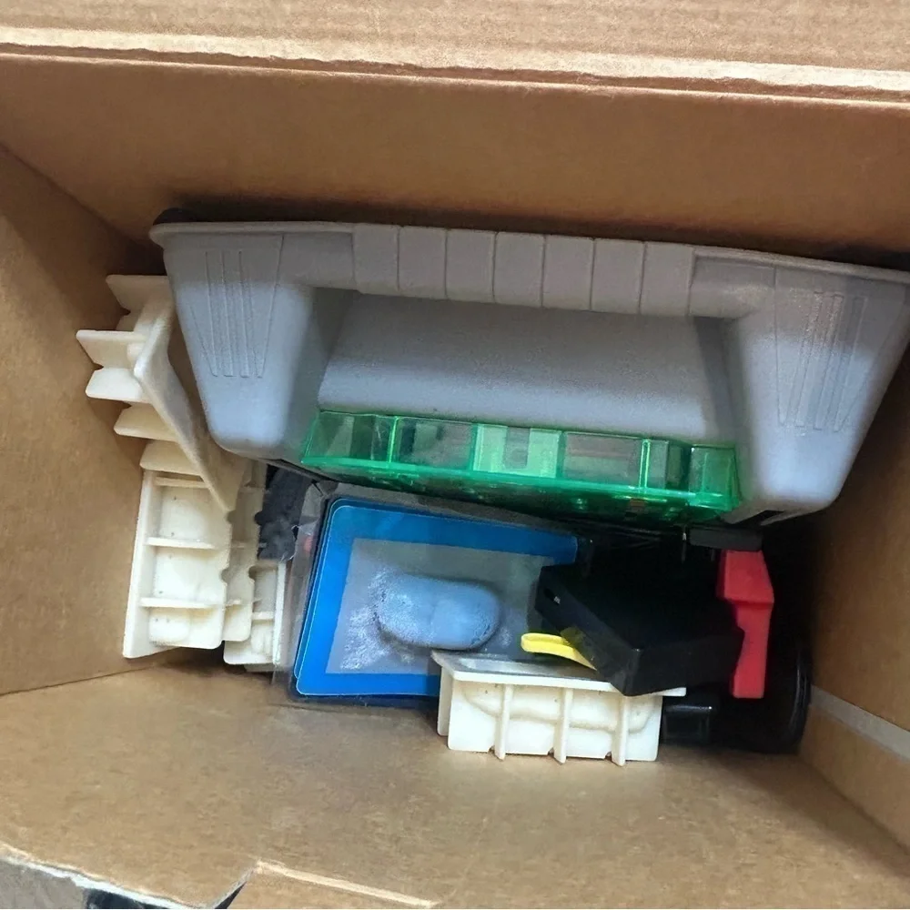 Vac-u Former Incredible Car Factory Set Vintage Kids Toy
